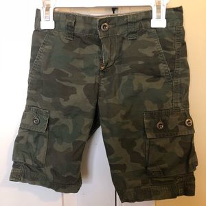 Boys Levi’s Cargo Army Print Shorts
